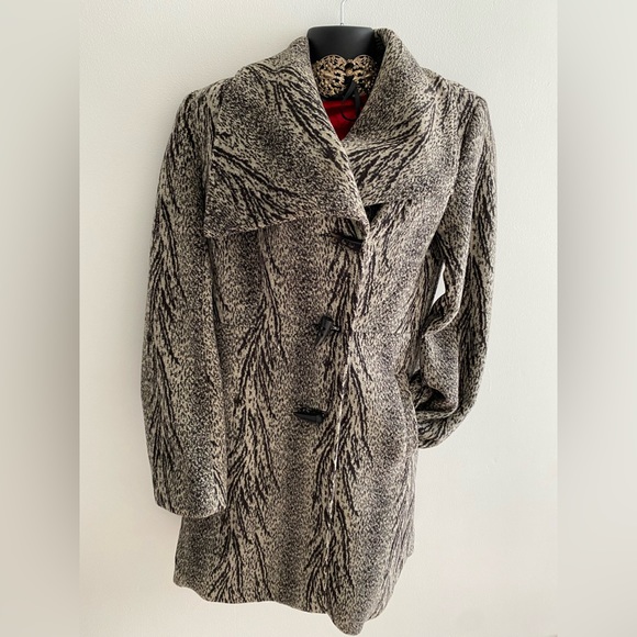 Kat Von D Los Angeles beautiful coat size 6 is, eu 38. Great condition! - Picture 11 of 11
